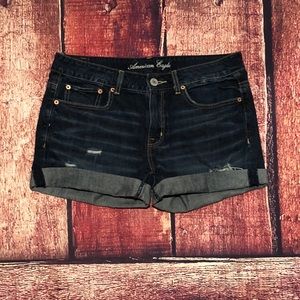 ⚜️American Eagle Distressed Denim Shorts⚜️